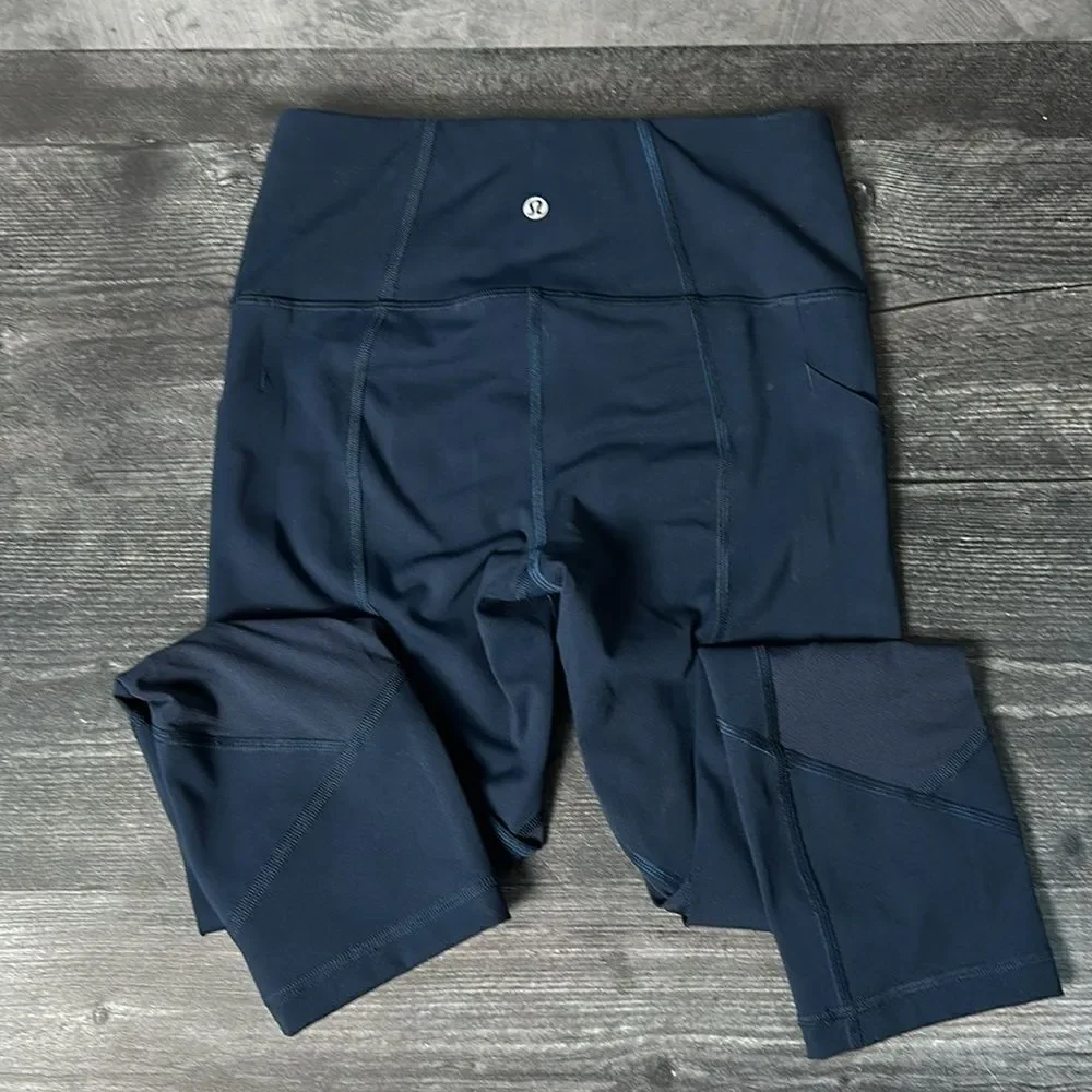 Lululemon 22” pace rival size 4 - Picture 3 of 3